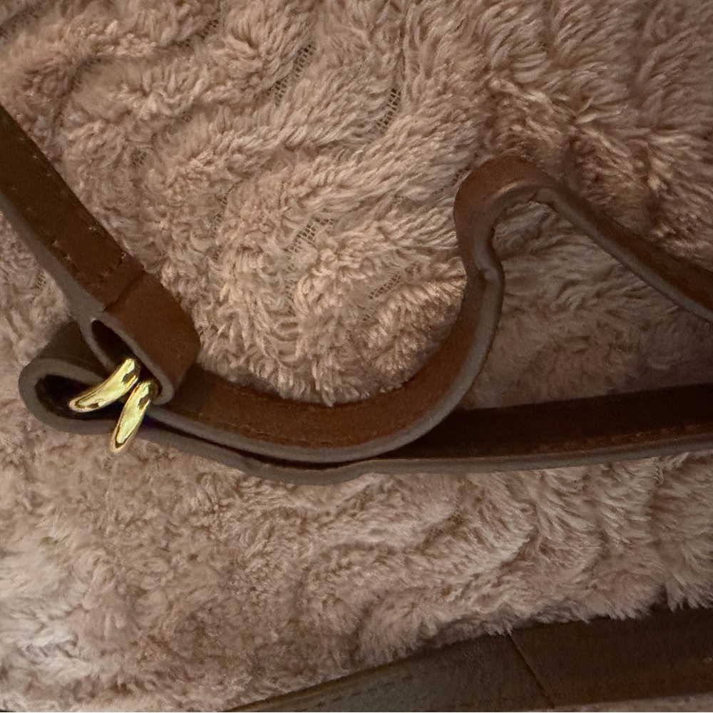UGG Gray Shearling Fur-Trimmed Small Crossbody Bag with Wallet Card Slots - Picture 8 of 16